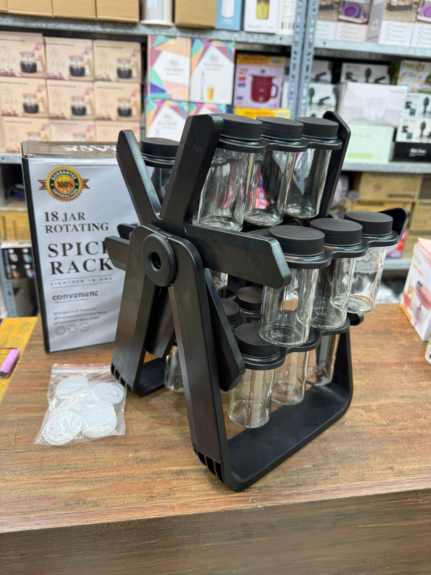 Rotating spice rack jar